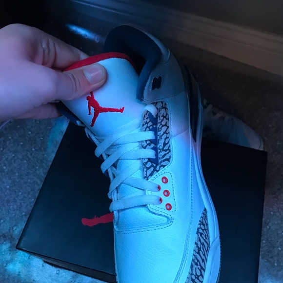 Air Jordan3 retro true blues🥶 worn twice. a lil crease on da toes but stil good - Picture 4 of 4